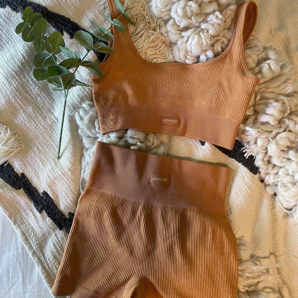 Bo + Tee Ribbed Butt Lifting Set